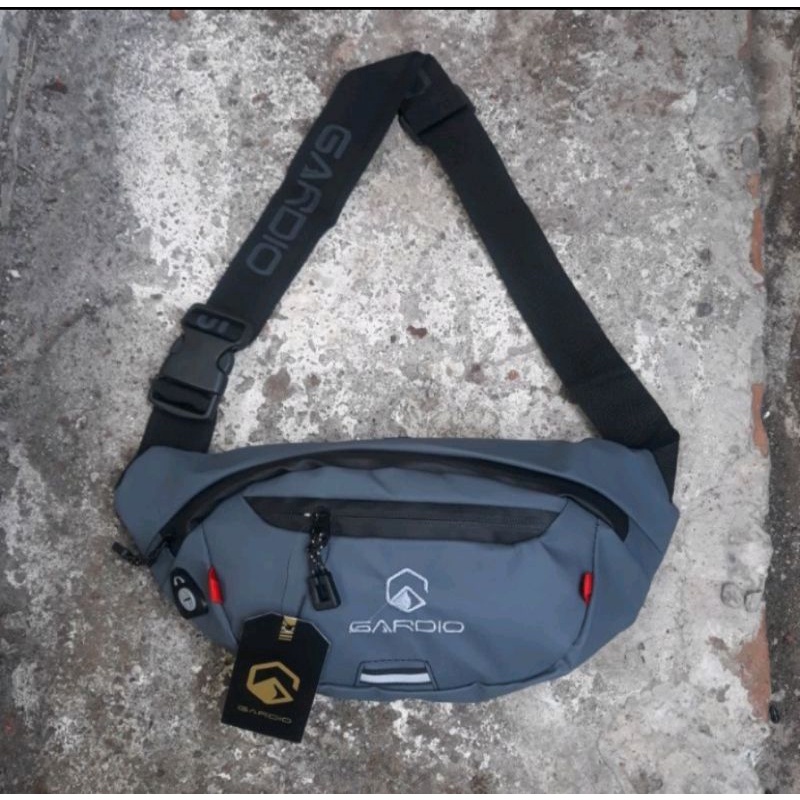 Gardio. tas selempang anti air pria dan wanita Gardio spotlight waistbag