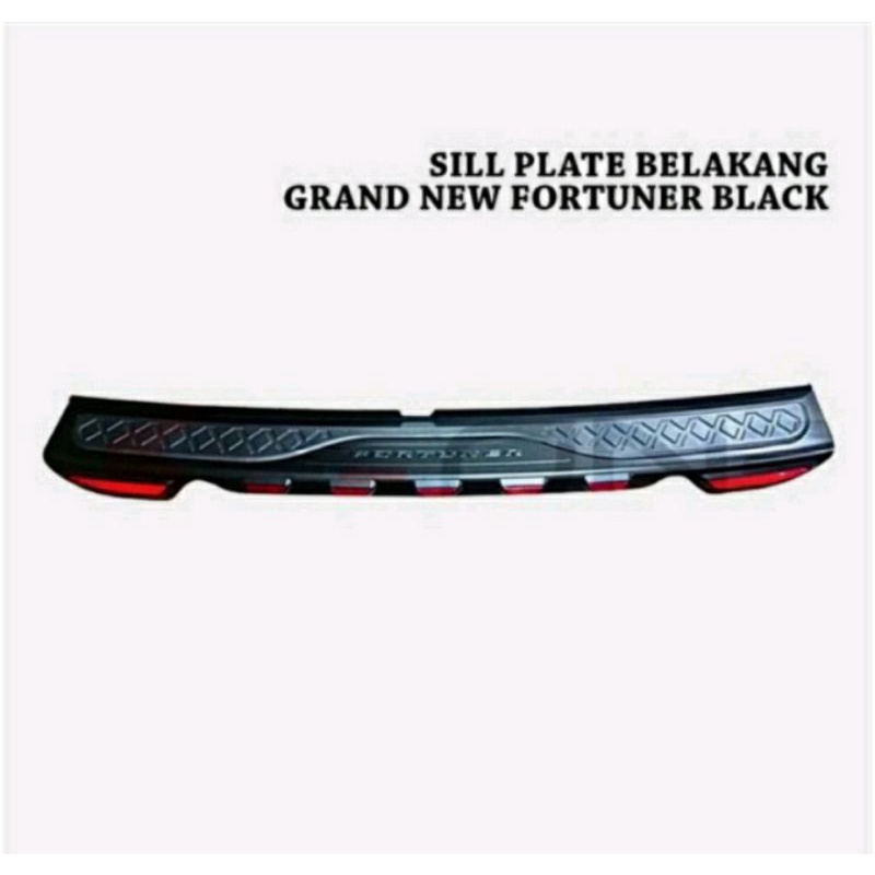 SILLPLATE BELAKANG MOBIL GRAND FORTUNER 2012 -2015 .
