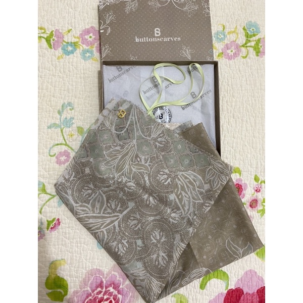 Buttonscarves Maharani Khaki