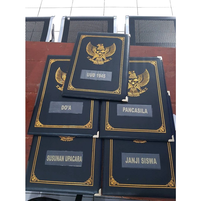 

map/naskah upacara uud45 pancasila janji siswa tata upacara doa bahan kulit - slempang/selempang petugas upacara merah putih