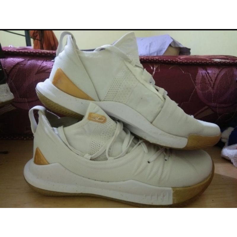 UA curry 5