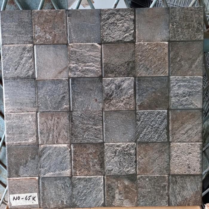 KERAMIK LANTAI 40X40-KERAMIK DINDING 40X40 KASAR TIMBUL ABU BATU ALAM