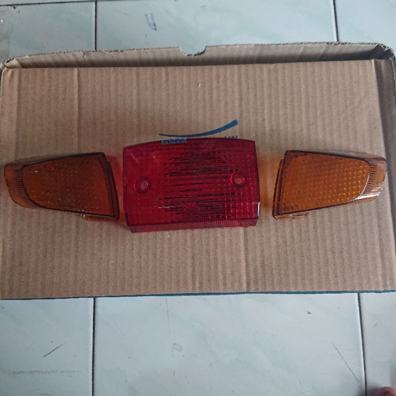 Stoplamp honda GRAND ASTREA BULUS bawah 1 set dan mika