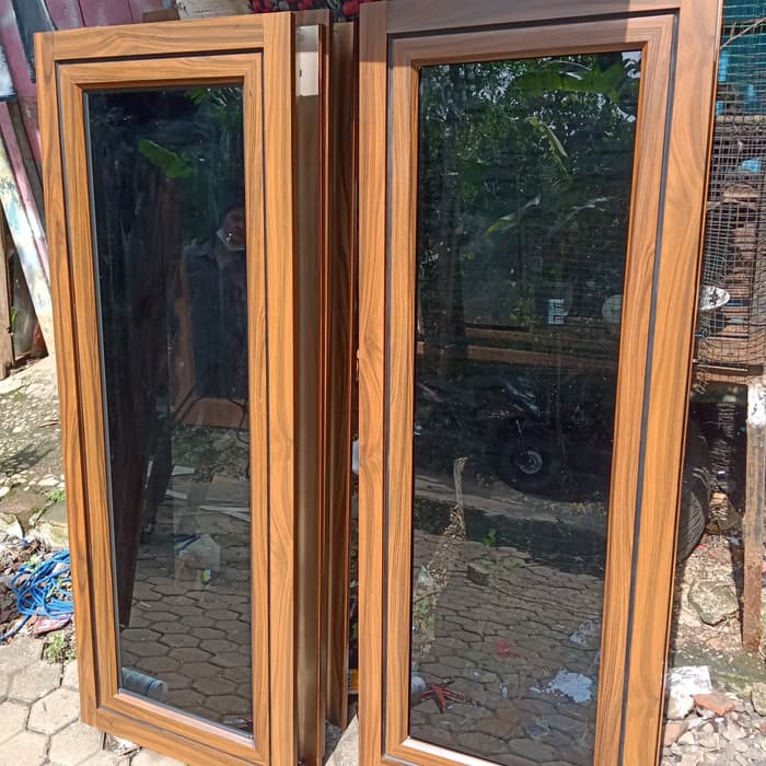 Jendela Aluminium Serat Kayu