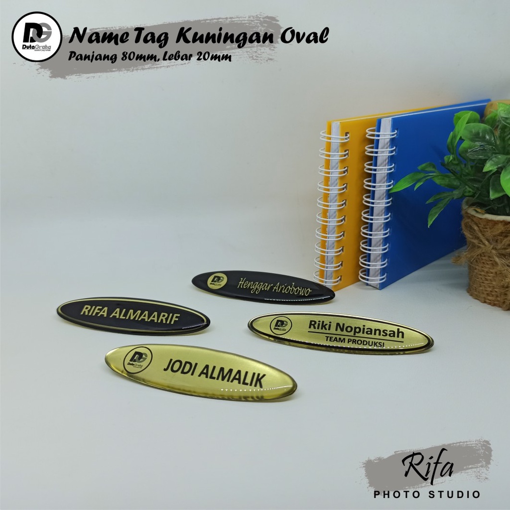 

[CUSTOM] NAMETAG KUNINGAN OVAL RESIN Pin Bros Aksesoris Souvenir NAMA