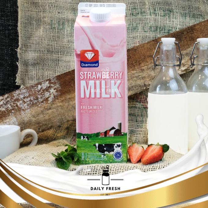 

[COD] DIAMOND FRESH MILK STRAWBERRY 1 CARTON @ 946 ML [COD]