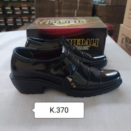 Sepatu kulit pria pantofel kantor Polri TNI security guard PNS sepatu kerja formal tampil keren