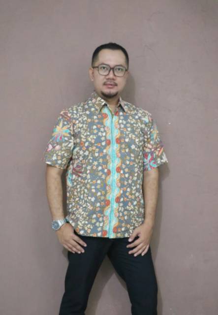 Hem Batik lengan Pendek Kerja