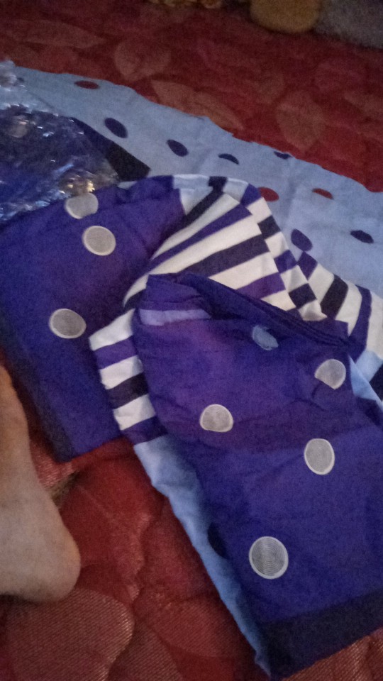 Sprei  140 X 200 Sampai 180 X 200 : 64 Ribu - 70 Ribu ( B 2 + G 2 )