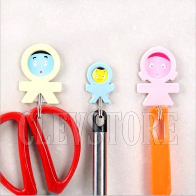 Gantungan baju Keluarga