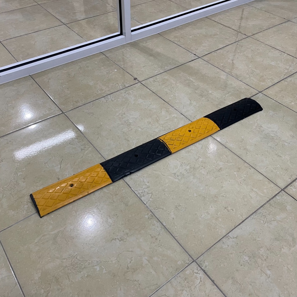 Rubber Speed Bump Kecil / Polisi Tidur Karet 1 Meter