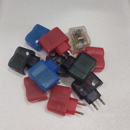 Adaptor Travel Charger USB warna lampu