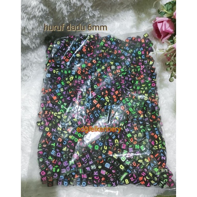 450gr aneka manik huruf
