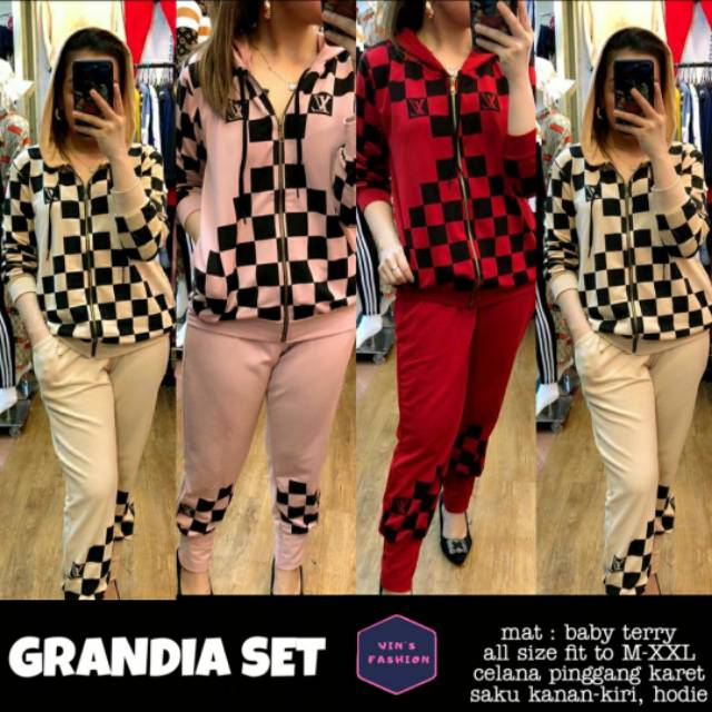 Set baju sport wanita. Baju set olah raga wanita panjang.