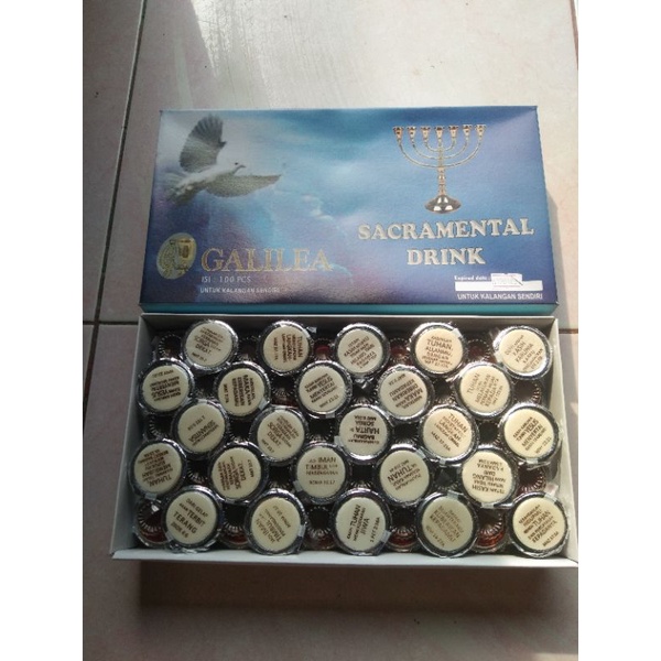 

MINUMAN PERJAMUAN KUDUS CUP + HOSTI AYAT 1 BOX ISI 100 PCS