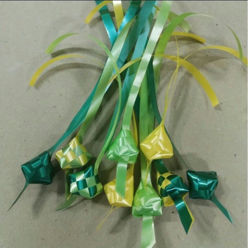 

Ketupat Pita Hias Lebaran / Dekorasi Lebaran / Ketupat Lebaran / Hiasan Idul Fitri / Pita Idul Fitri - PO8