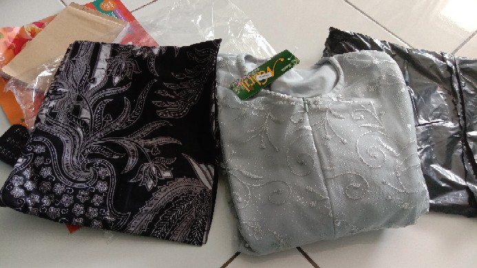 Maura Couple - Sania Ruffle Batik Couple Ori Ndoro Jowi Dnt Garansi Termurah Shopee - Kebaya Anabel