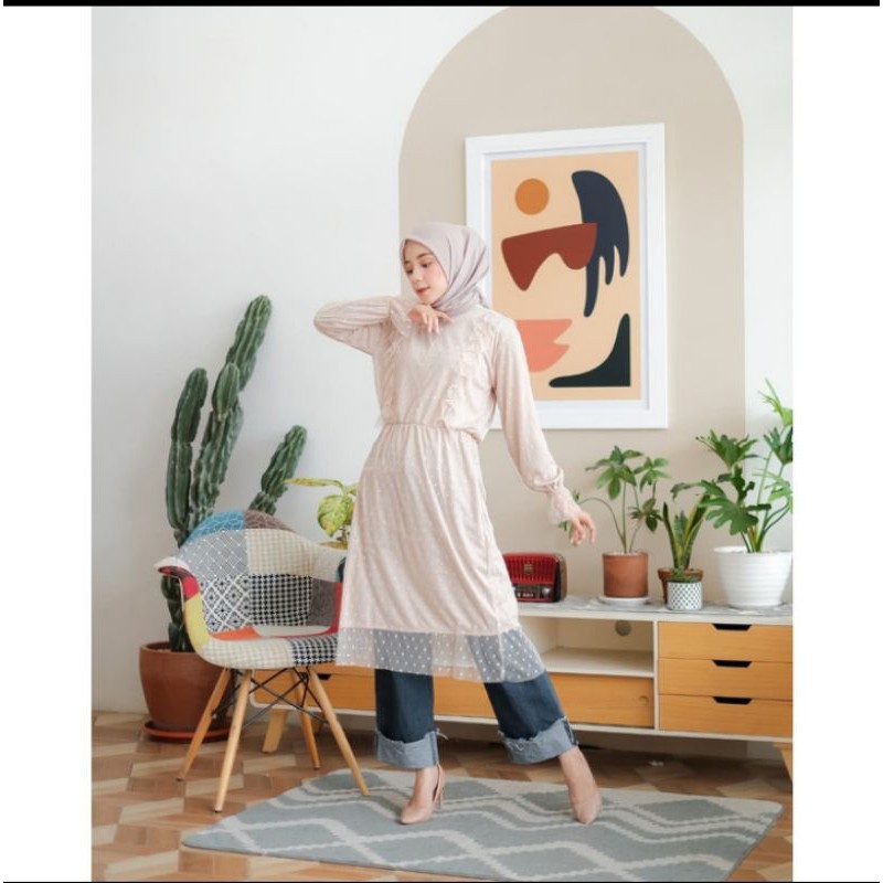 Atasan Wanita Muslim Terbaru | Isabella Tunik | Tile Polkadot - Mocca