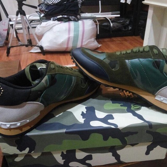 SEPATU SNEAKERS VALENTINO GARAVANI (GREEN)