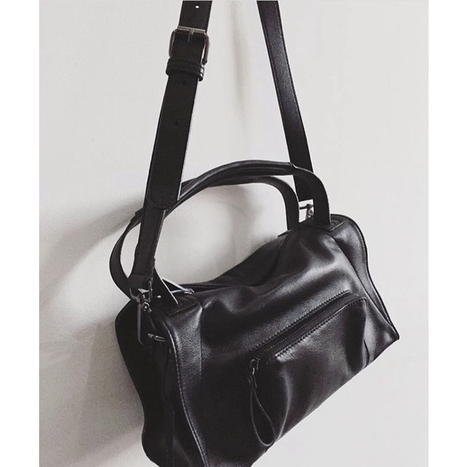 KAYNN MEDIUM SORRA SLING BAG