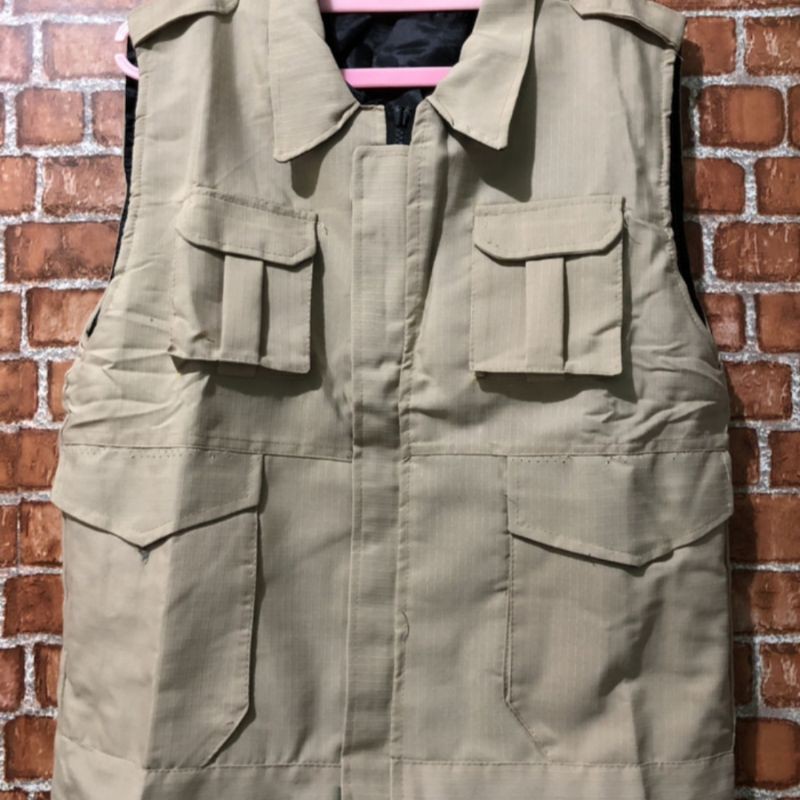 Rompi Cream Kotak Kotak/Rompi Cream