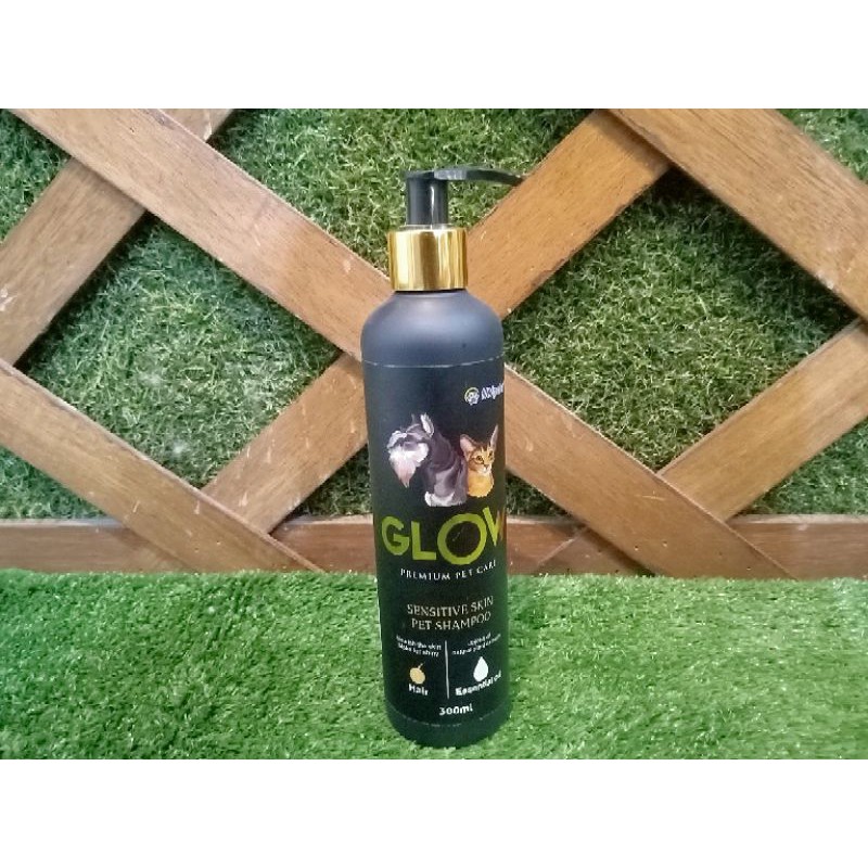 Glow Shampoo 300ml Shampoo Anjing Kucing