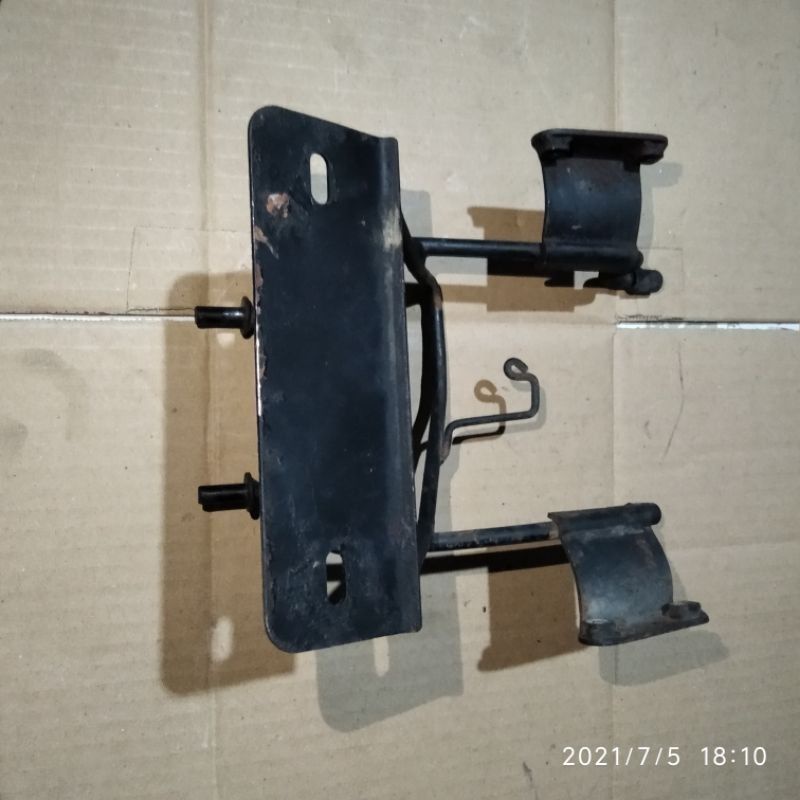 breket pangkon lampu megapro primus