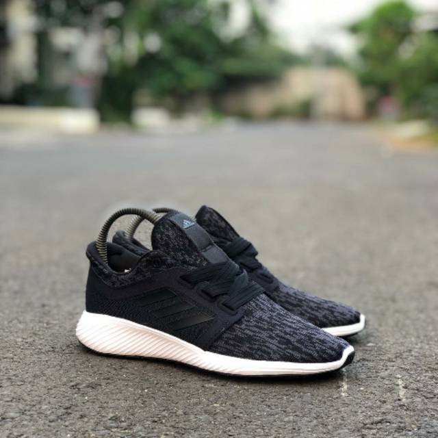 Sepatu adidas Original edge lux
