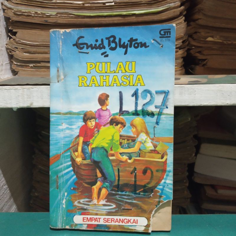 Enid Blyton Empat Serangkai Pulau Rahasia