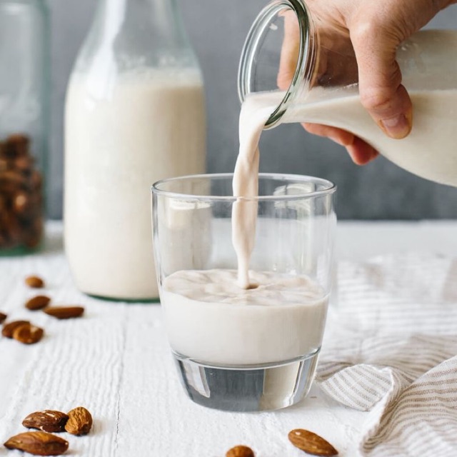 

Homemade Almond Milk 250ml / 500ml