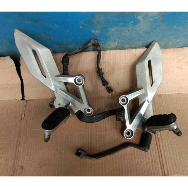 Foot Step depan Step depan pijakan kaki Cb 150 R original