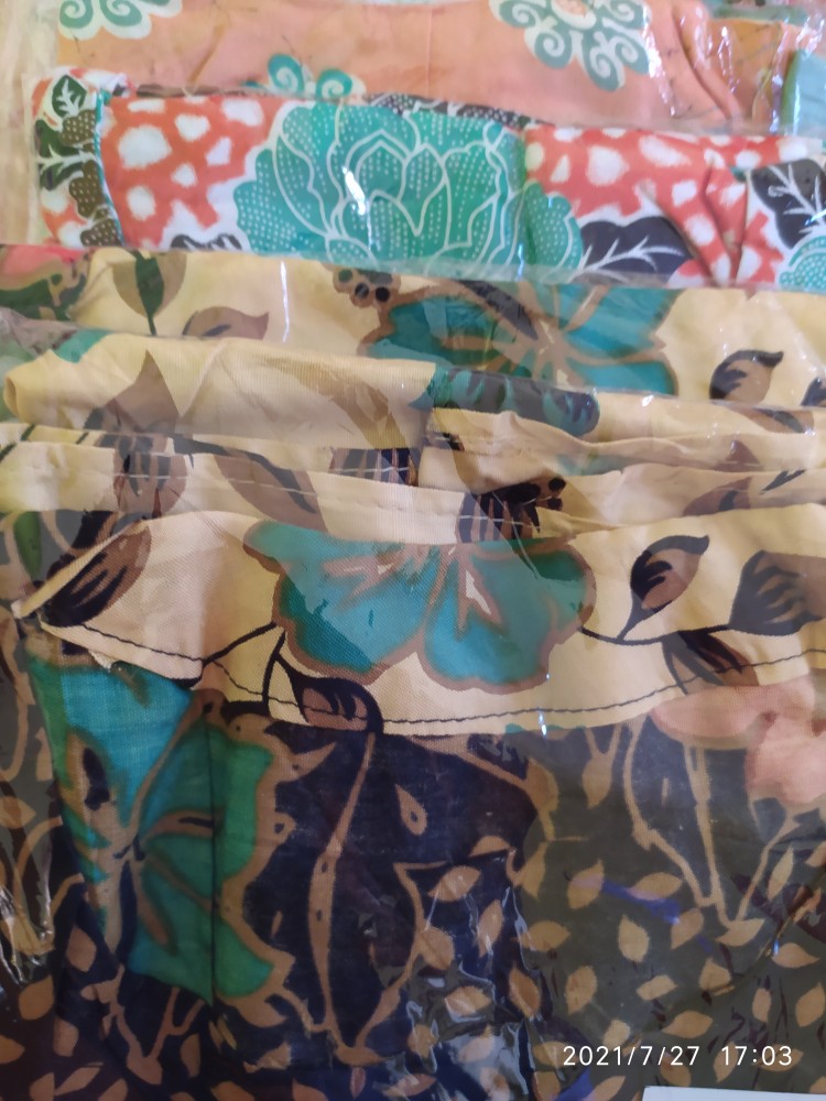 Kemeja Batik Cowok Lengan Pendek