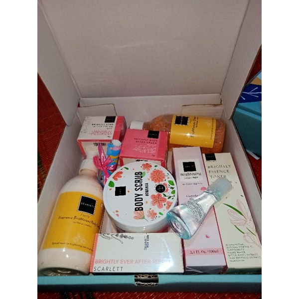(BISA COD) PAKET LENGKAP ISI 8 PCS SCARLETT WHITENING DENGAN BOX HAMPERS EKSLUSIF UNTUK KADO ULTAH/ 