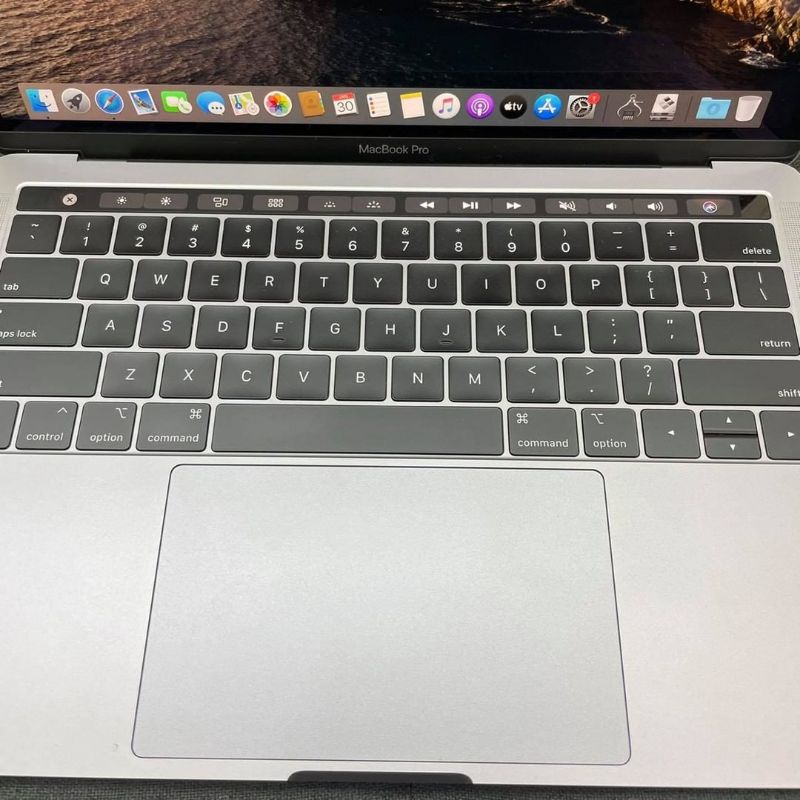Macbook Pro 13 inch 2018 // 2019 // 2020 Retina Second Original