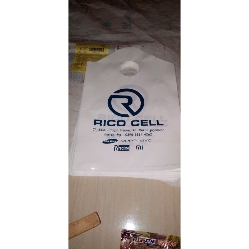

Plastik PE gunung plus sablon ukuran 25x35 isi 150pcs