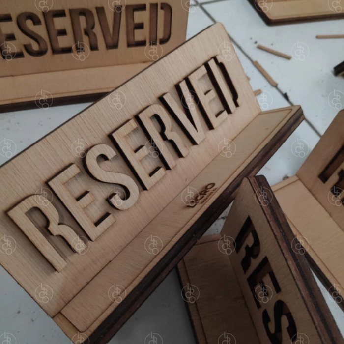 

READY LICRO DESK STAND RESERVED BERKUALITAS