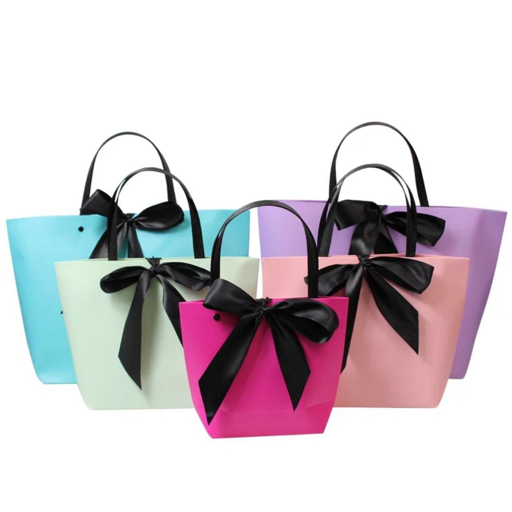 

PREMIUM PAPER BAG | TAS SOUVENIR | GIFT BOX | KADO | TAS KADO / PB13
