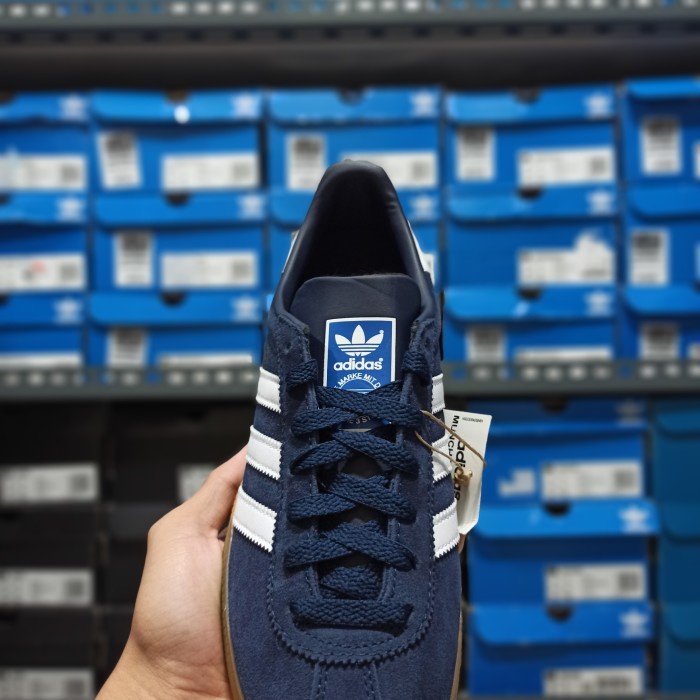 adidas munchen white sole