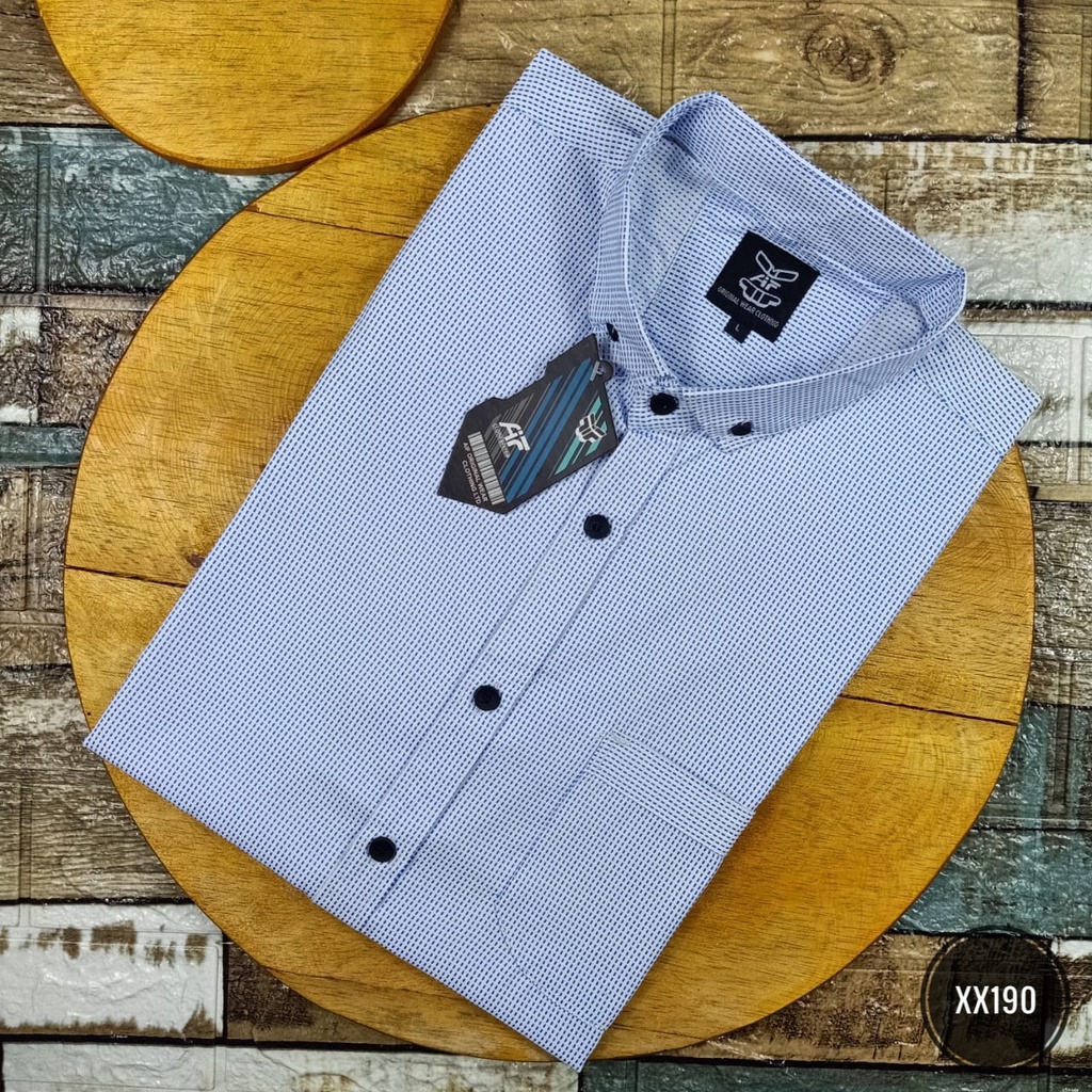 Kemeja Pria Lengan Pendek Model Slimfit - Kemeja Kasual Pria (XX190)