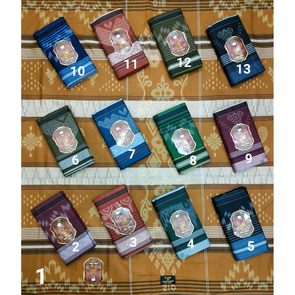 SARUNG POHON KURMA TORAJA