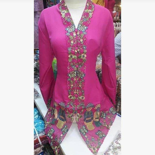 Kebaya Encim Bordir Ondel-Ondel