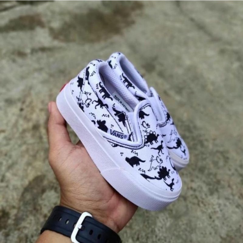 [BISA COD] Sepatu anak vans slop dino crem/putih/biru murah