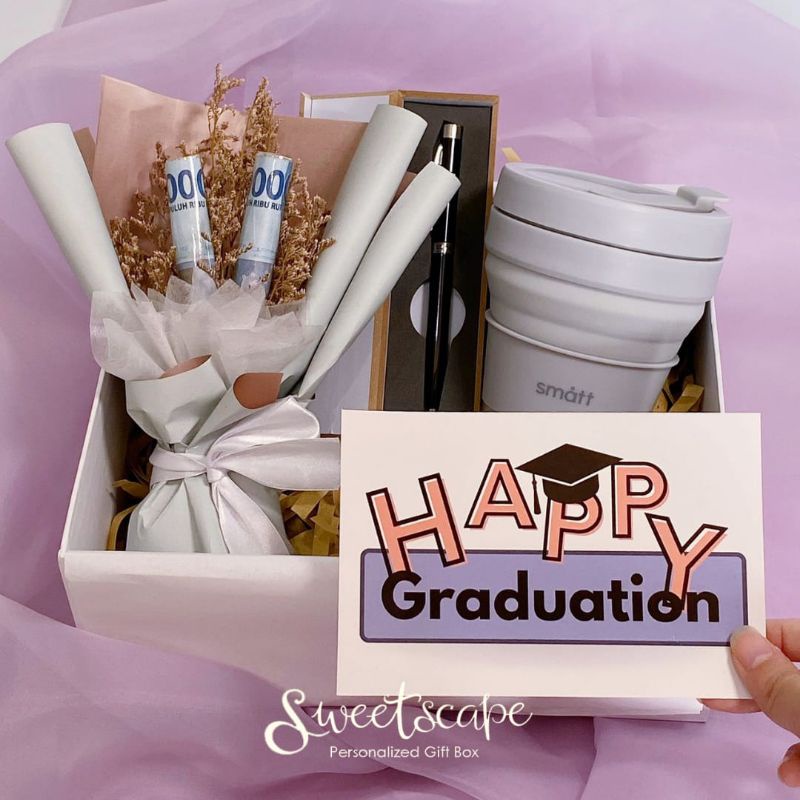 

Gift Box Package 335-Paket Hampers 335 - Congratulation Parcel