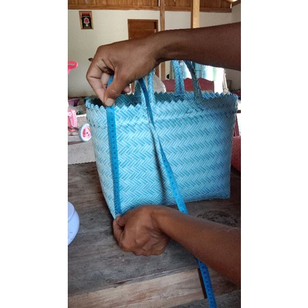 Tas anyaman ngawi