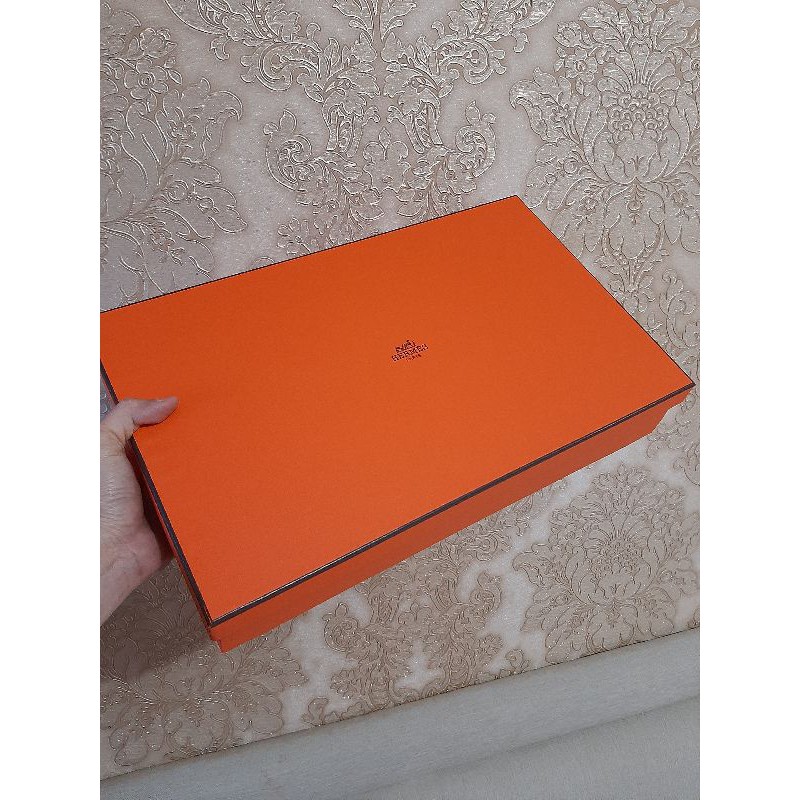 

box original authentic