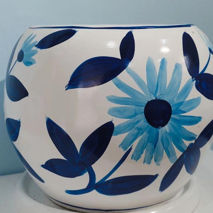 

Pot Lukis Bunga Biru Bulat Bertabertus