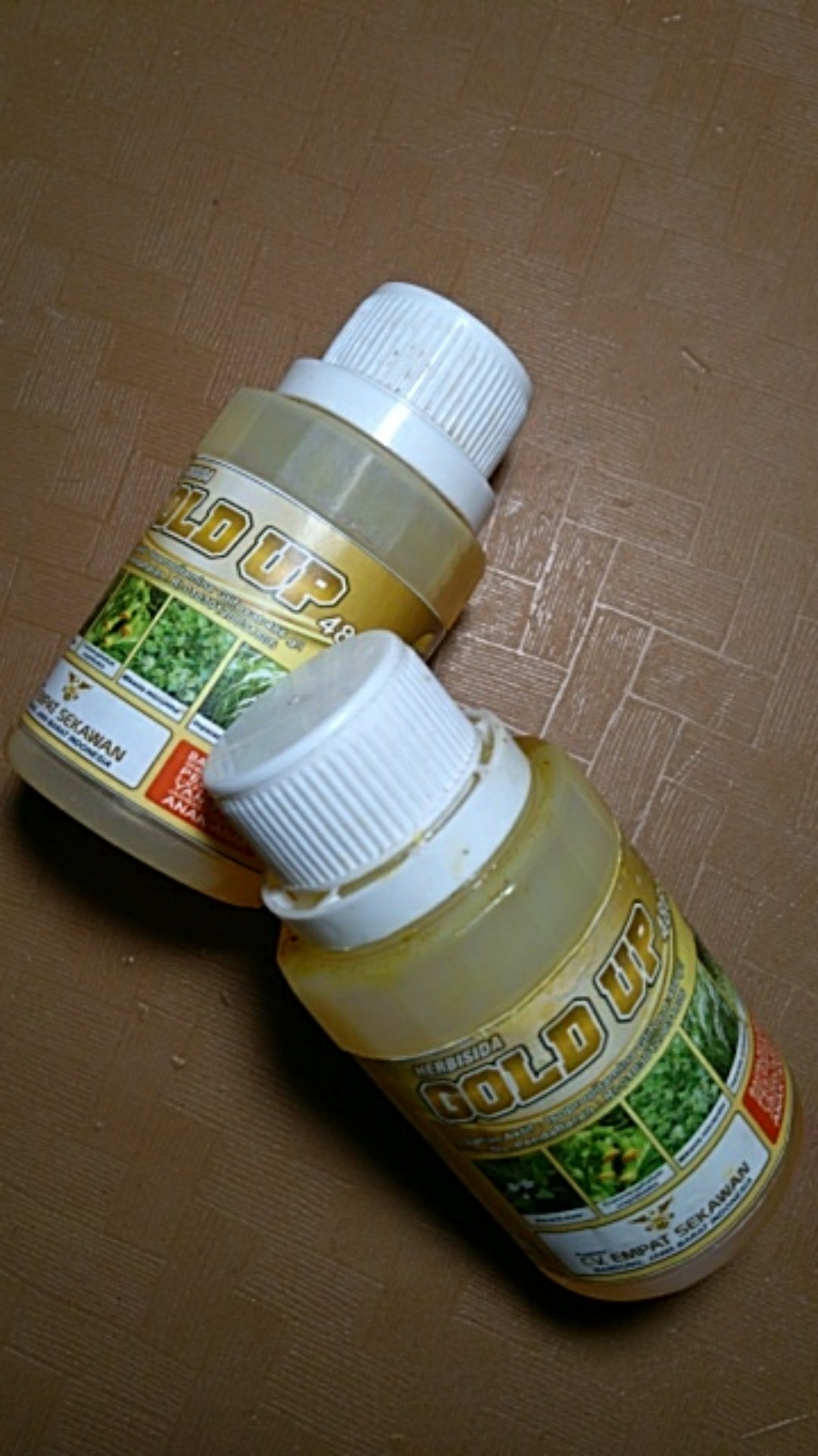 Pembasmi Rumput Paling Top Dan Praktis