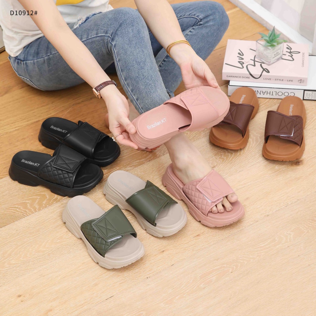 Slippers For Women With Rubber Sandal D10912