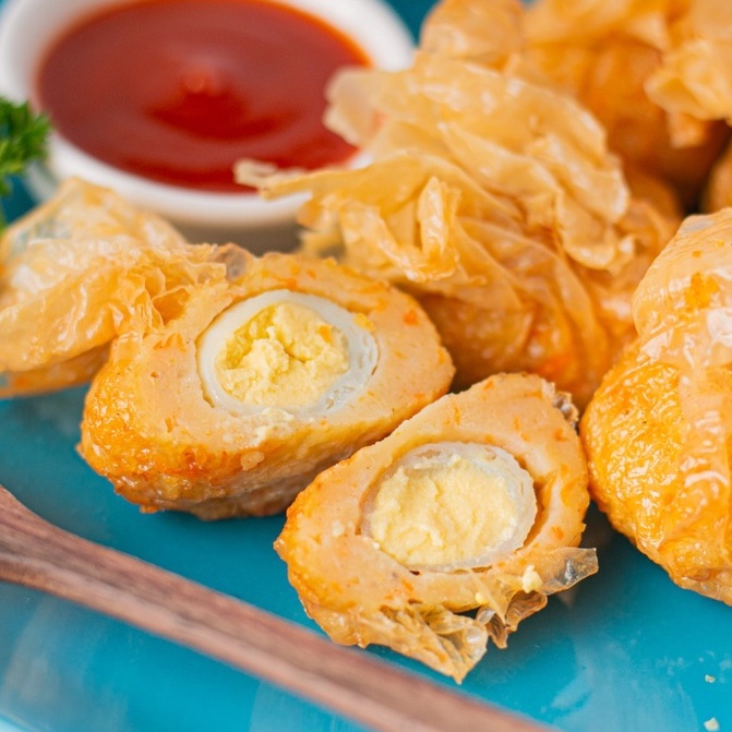 

Ekado isi Ikan, Udang, Telur Puyuh Yumeals - 10 Pcs