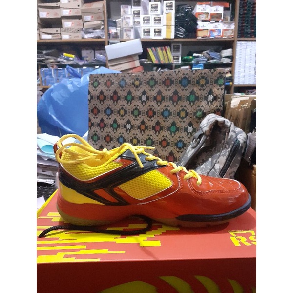 sepatu badminton RS SND Limited